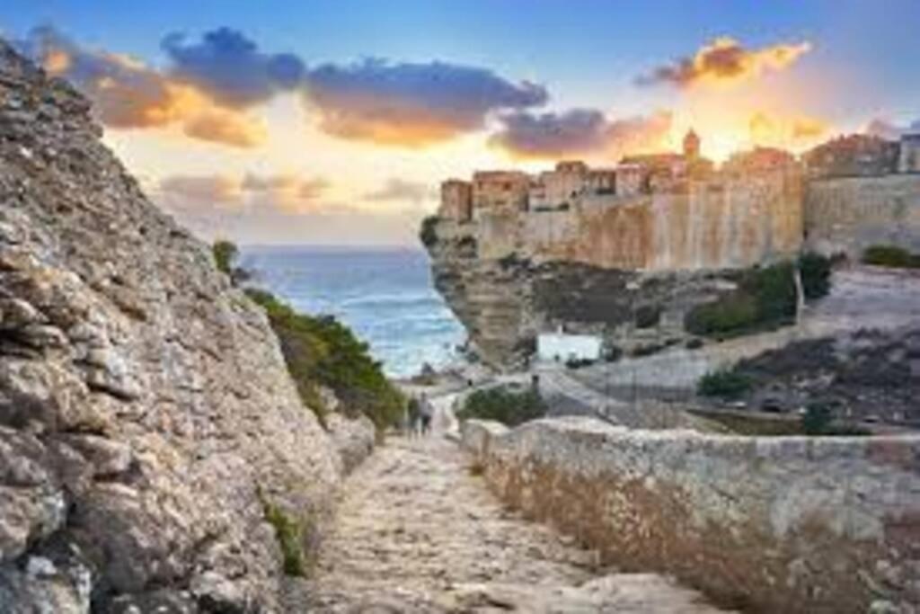 Superbe T2 Neuf Bonifacio Avec Parking Gratuit公寓 外观 照片